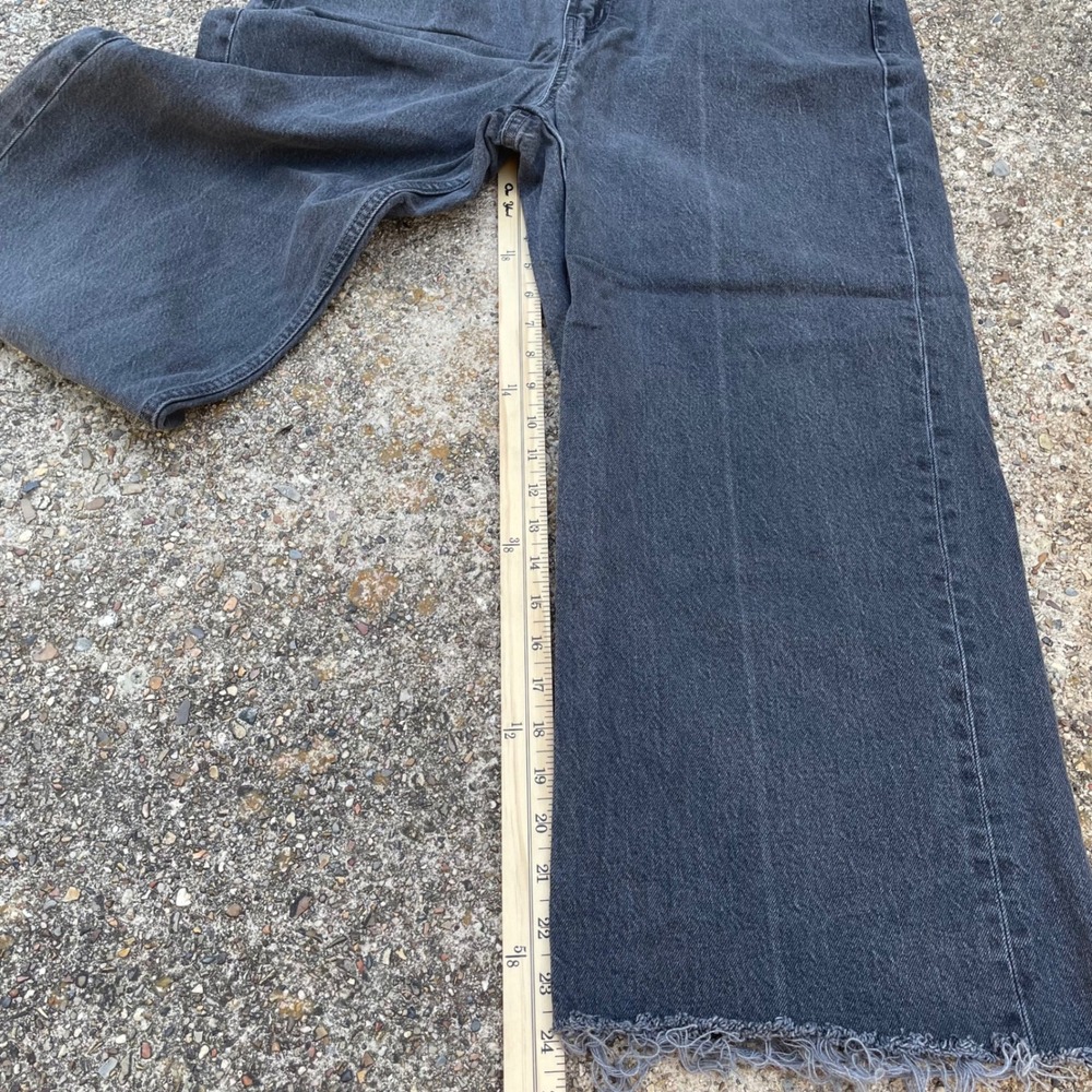 Old Navy Extra High Rise Wide Leg Jeans Washed Black Raw Hem Size 14 - Picture 6 of 7